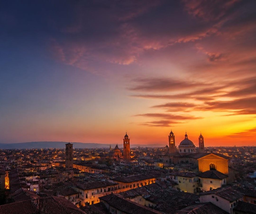 Una città italiana al tramonto